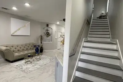 Image de 4 Bedroom home with Rooftop 🌃