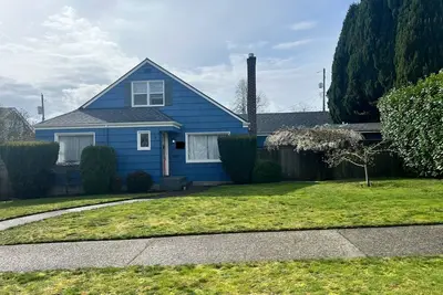 Image de Cozy 1-bedroom basement with Ac and WiFi in peaceful Proctor District Tacoma.