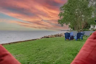 Image de Erie Breeze Cottage, right on Lake Erie, Epic wine route!