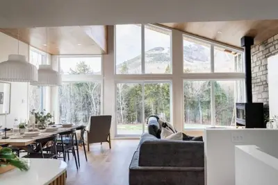 Image de Chalet Le Valmont-Msa *8min walk from gondolas *30min from Quebec city downtown