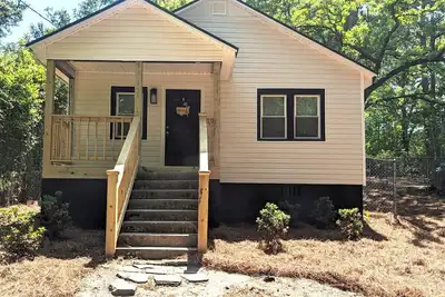 Image de Adorable cottage, completely renovated, pet friendly