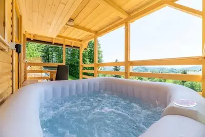 Image de Glamping house Ruby with private jacuzzi