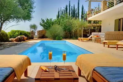 Image de Villa 'Telina Ideales Resort' avec vue sur la mer, Wi-Fi et climatisation