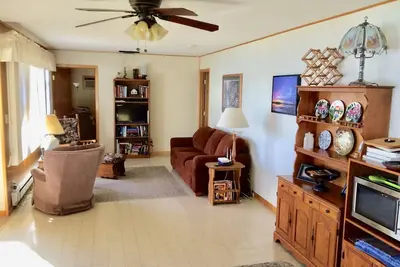 Image de Cozy  3-bedroom/3 Bathroom  secluded house on the shore of Moose Lake