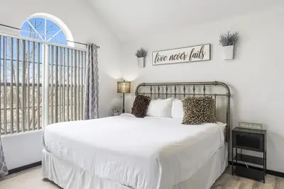 Image de Remodeled Luxury Condo, Course Views, Private Balcony, Discount Golf Rounds!