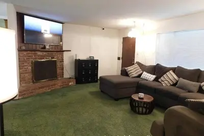 Image de Cozy, clean, safe living in 4bed 2 bath