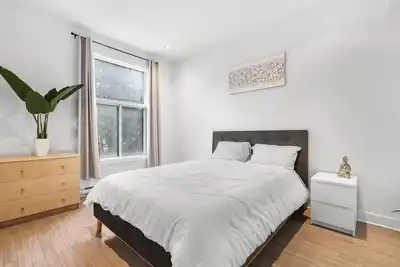 Image de Stylish 1Bedroom \/ 1Bathroom in Plateau Mont-Royal