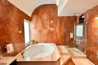 Image de Bear- Remodeled 2bd walking distance to beach Cv7