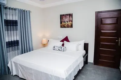 Image de Comfy 2 bedrooms w/free Wi-Fi (East Airport)