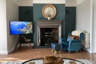 Image de Isfyn, Boutique style cottage with stunning views in Llandudno.