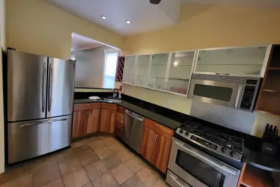 Image de Two beautifully remodeled neighboring homes