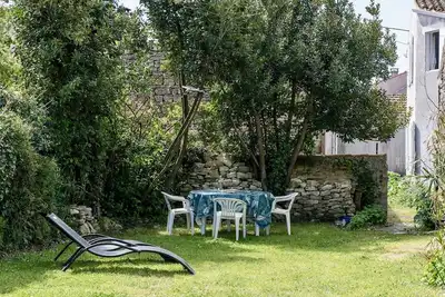 Image de Maison rénovée avec jardin, proche commerces et pistes cyclables - 4 couchages, Le Château-d'Oléron