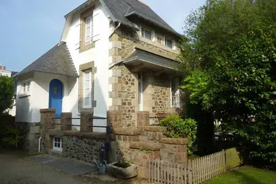 Image de Maison de caractère avec Wifi et parking proche plage et commerces