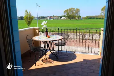Appartement 'Residence Borgo Dei Fiori D03' avec piscine partagée, terrasse privée et climatisation