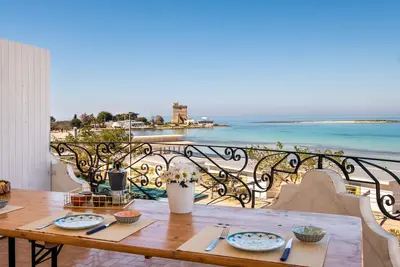 Image de Maison de vacances 'Villa Gaudì - Sagrada' avec vue sur la mer, Wi-Fi et climatisation