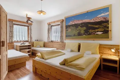 Image de Appartement 'Paracia App Cir' avec vue sur la mer, jardin partagé et Wi-Fi