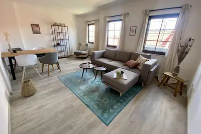 Image de zwölf-Appartement-Vue ville-Salle de bain privée séparée