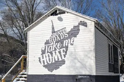 Image de Charming restored barn with 2 bedrooms, 2 baths in beautiful Wv mountains