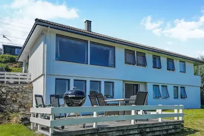 Image de Appartement confortable à Sveio avec.