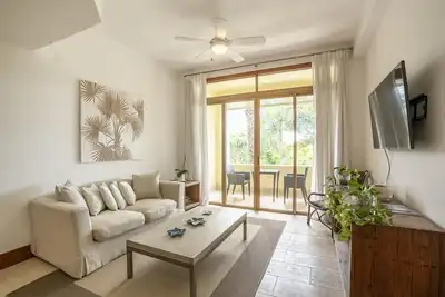 Image de Elegant 1br Casa de Campo Retreat w/Garden Views