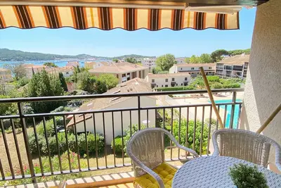 Image de Bienvenue au Lona-Bay Tamaris! Votre apt pour 4 pers vue mer et piscine. 2étoiles