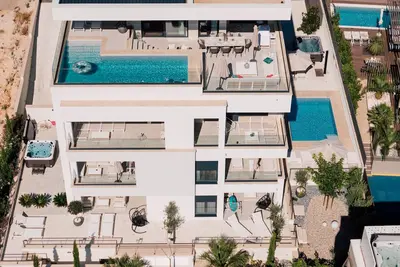 Image de Adria Concept Suites-A1 Sunshine Garden