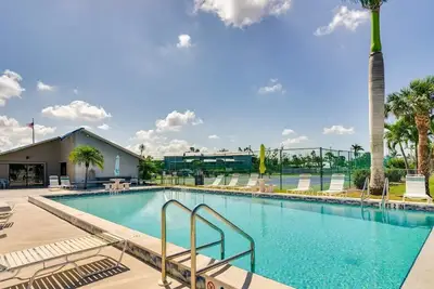 Image de Pine Island Breeze where you can relax, swim, fish, see dolphins and manatees!