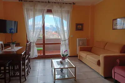 Image de Located 200 m from Pallanza lakefront, family friendly apartment.