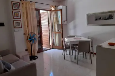 Olbia, joli deux pièces avec jardin à 5 minutes des plages