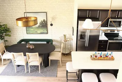Image de Happily Home @West Omaha 4 bed separate spaces sleeps 10
