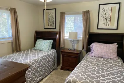 Image de Duke University, Duke Hospital, Nccu & Unc - All In The Family - Best Location