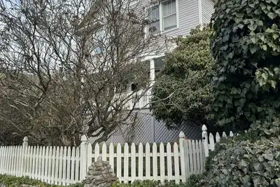 Image de Charming 3-bedroom house on Bell Island in Rowayton, Ct