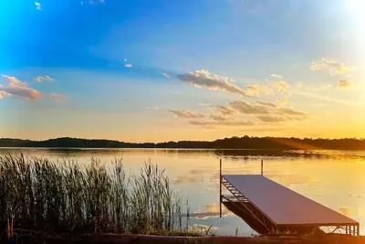 Image de Cottage Iv |Spitzer Lake : Escape to a Studio-Styled Cottage! | Legacy Lakeside Resort