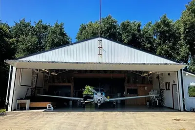 Image de The Hangar! 30 mins from Vancouver & mins from Tsawwassen!