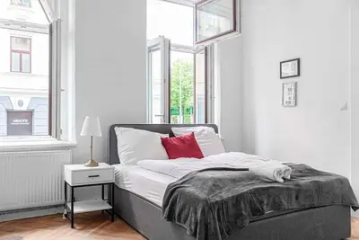 Image de Classy 2br Apt. w/ Exclusive Location near Akh