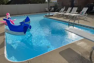 Image de Oasis w/ Heated Salt Water Pool-No Cleaning Fee!