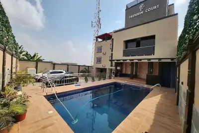 Image de Frennin Court is a luxury apartment's in Accra. 20 minutes drive to the airport.