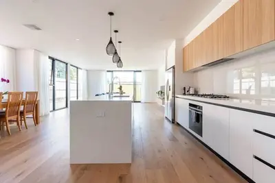 Image de Spacious 2-story new home 4 bedrooms 3 bathrooms