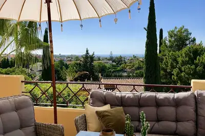 Image de La Toscana luxury duplex penthouse in Bel Air