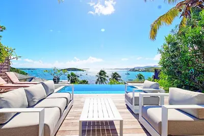 Image de Villa de rêve avec piscine à débordement