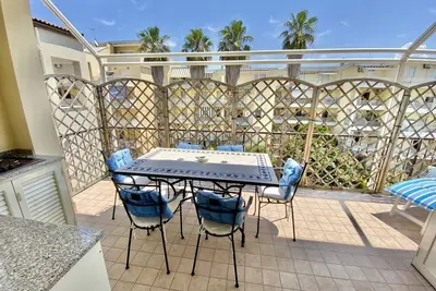 Image de Residenza le Quattro Palme. Central apartment very close to the beach.