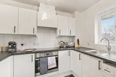 Image de Book Now! 2-Bed, 2-Bath Xmas Home for Up to 6 Guests