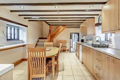 Image de PondView Cottage with swimming pool, and garden