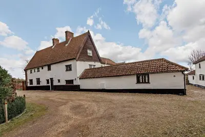 Image de Beautiful 10 Bed Oak beamed Country House