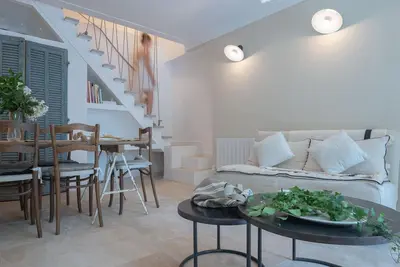 Image de La Suite D’Amour Cucuron : une maison de village.