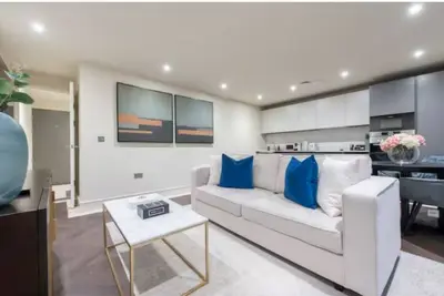 Image de Garden Haven: Luxe 1br 1ba Chigwell Retreat