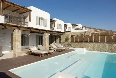 Image de Luxury 2-bedroom Apartment with Private Pool, Wide Veranda and Sea View (1b S)