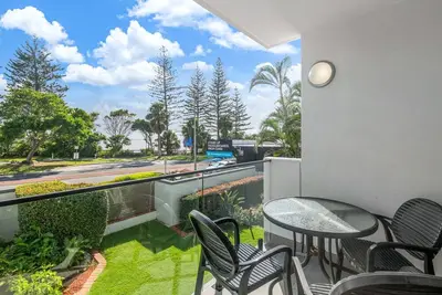 Image de 3 bedroom apartment ocean front in the heart of Mooloolaba