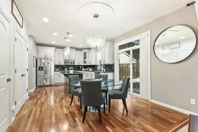 Image de Charming 4-bedroom family friendly house with WiFi and Ac in fabulous Vancouver