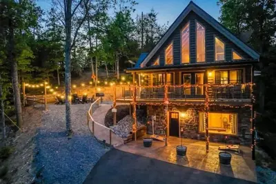 Image de Mountain-View Oasis w/ Game room/Hot tub/ Fire pit